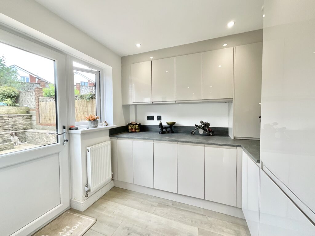 Sandon Road, Cresswell, ST11