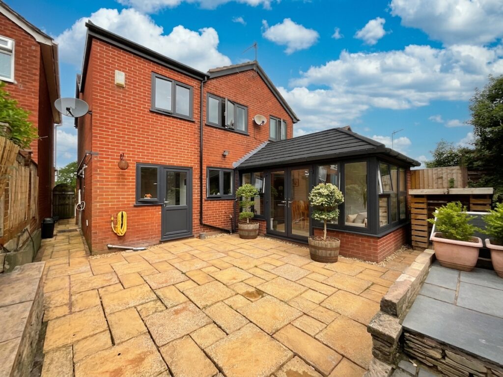 Sandon Road, Cresswell, ST11