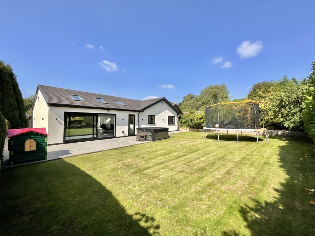 Orchard Close, Oulton, ST15