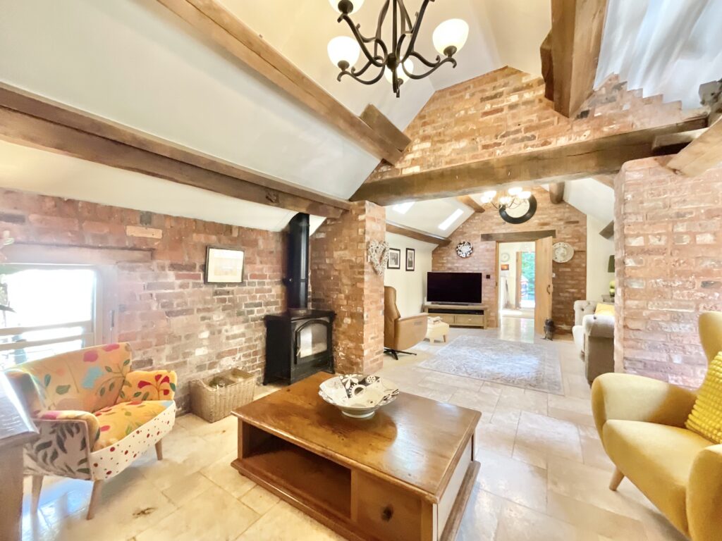 Nicholls Lane, Oulton, ST15