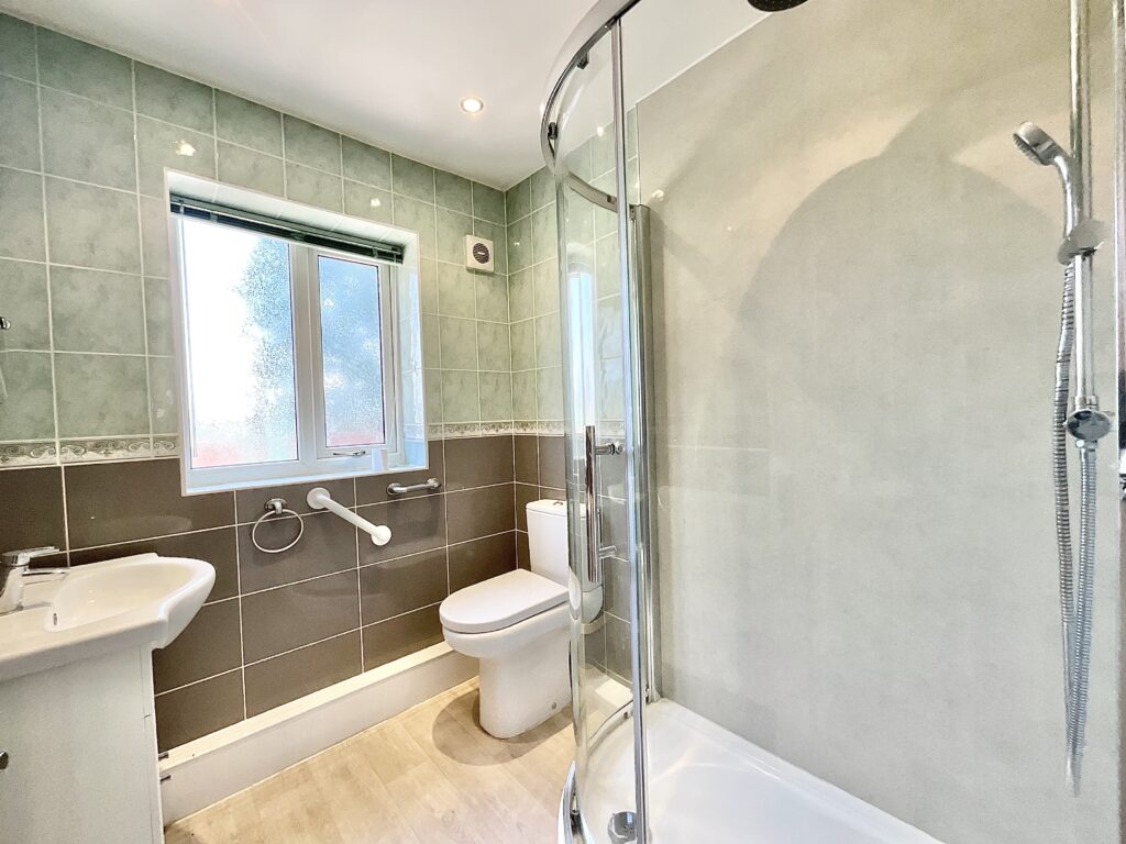 Leek Road, Cheadle, ST10
