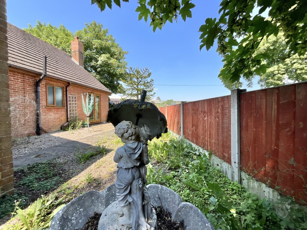 Leek Road, Cheadle, ST10