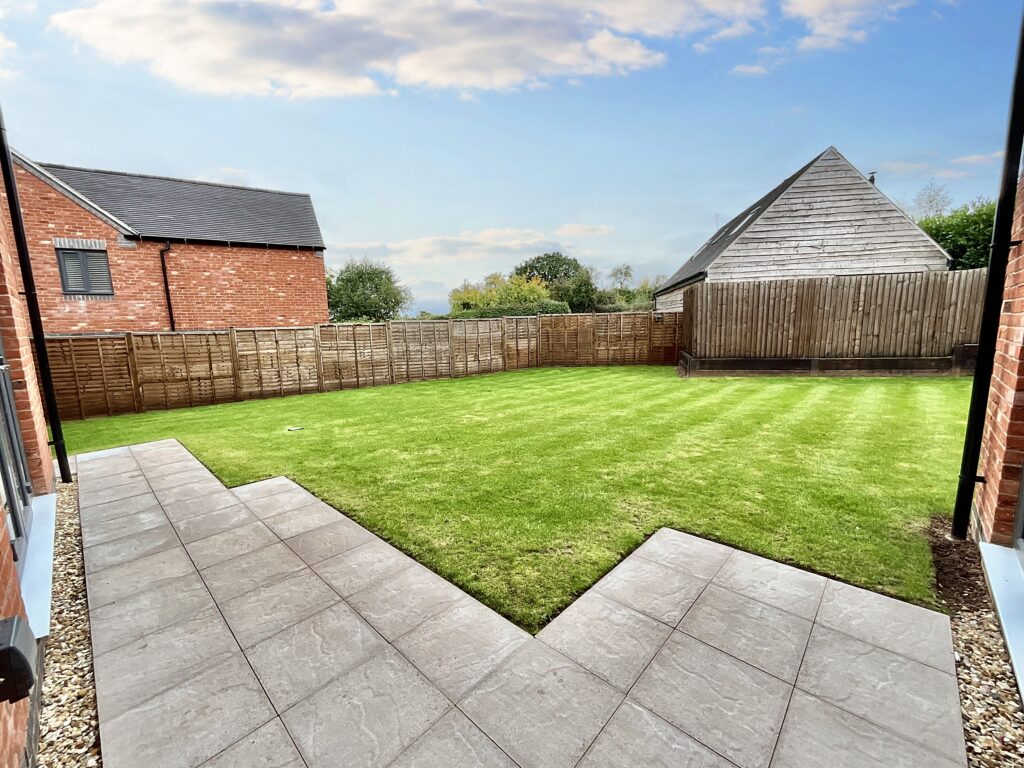 14 Meadowside View, Alton, Stoke-on-Trent, ST10 4FL