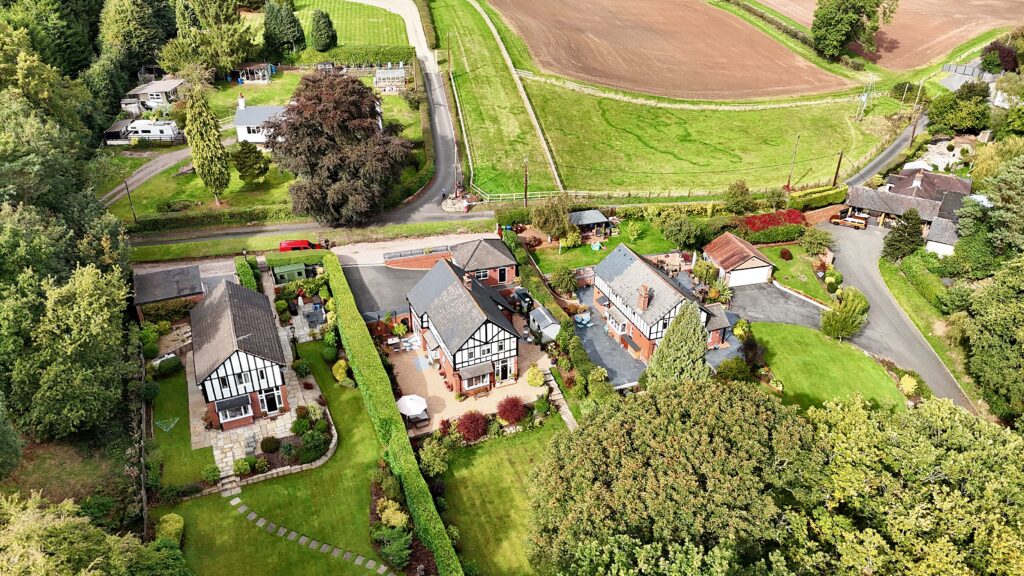 Chase Lane, Tittensor, ST12