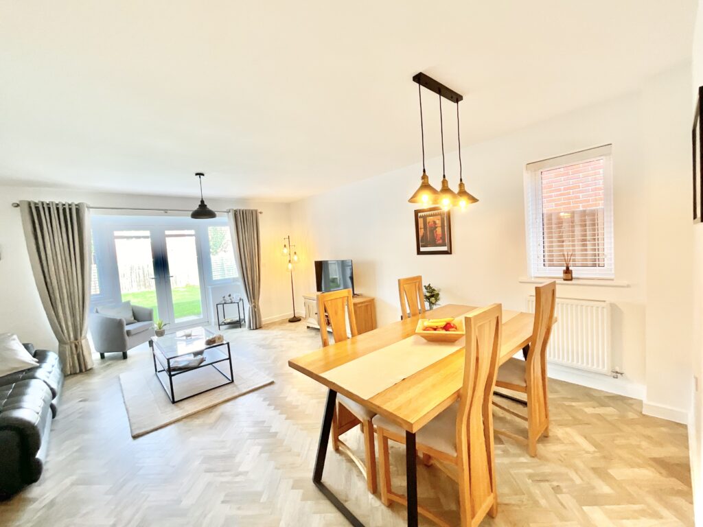 Queen Street, Cheadle, ST10