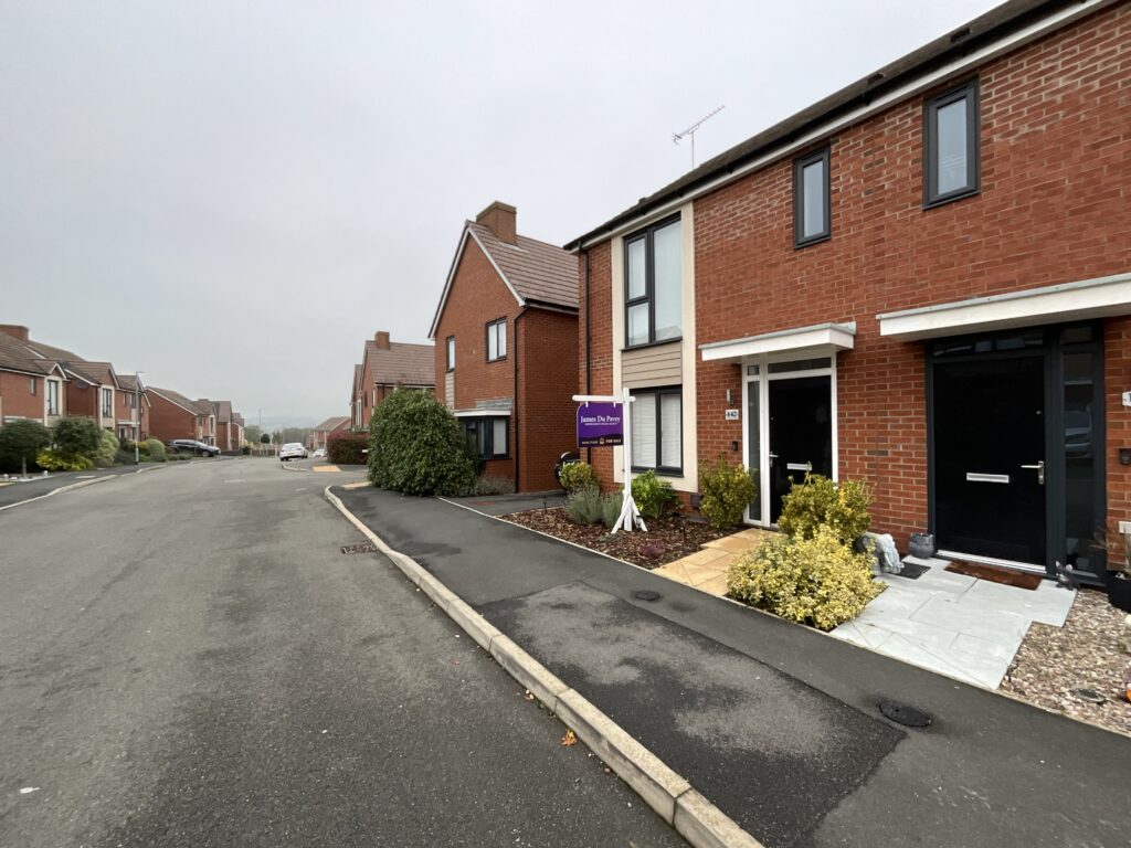 Ivinson Way, Bramshall, ST14