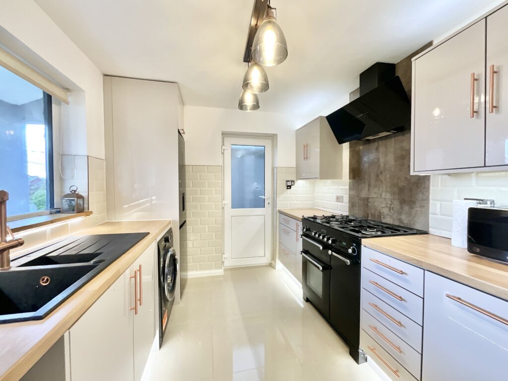 Corner Ways, Derrington, ST18