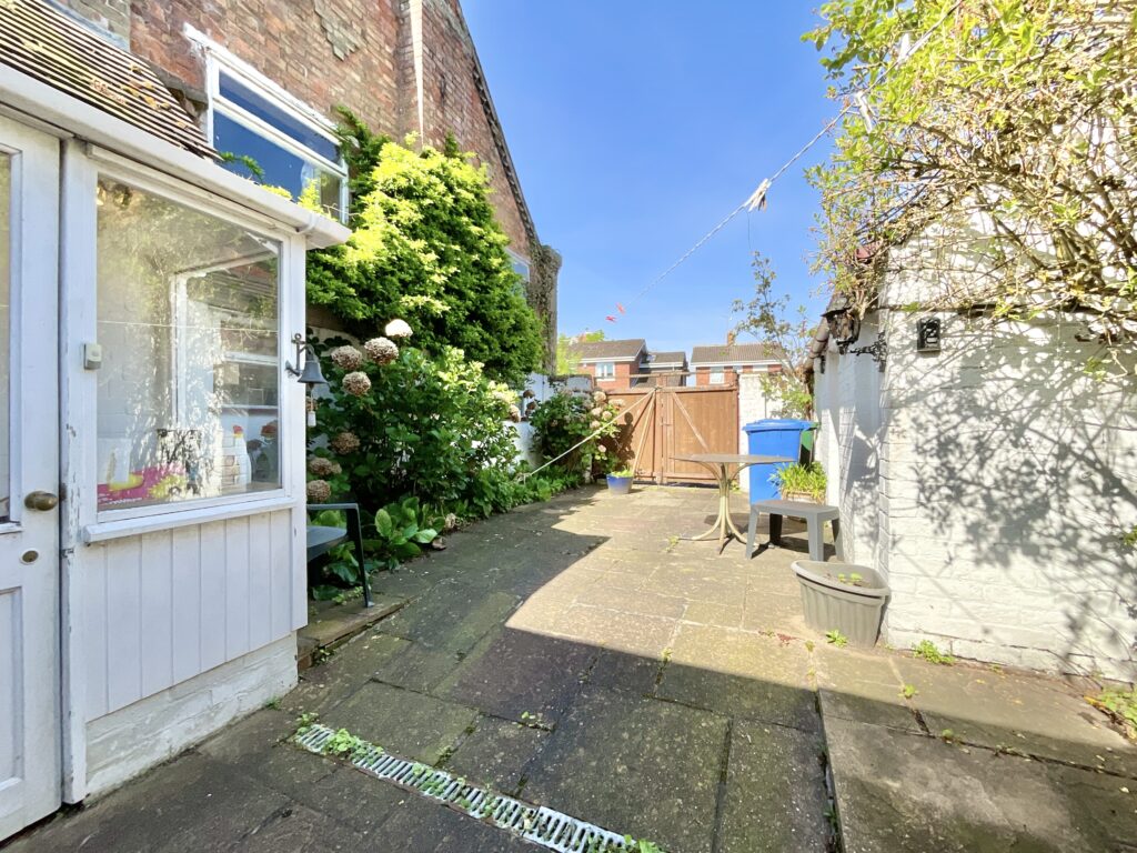 Newport Road, Haughton, ST18