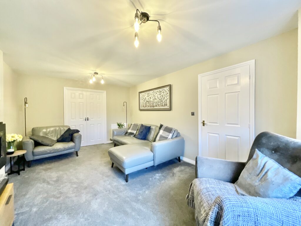 Balmoral Drive, Cheadle, ST10