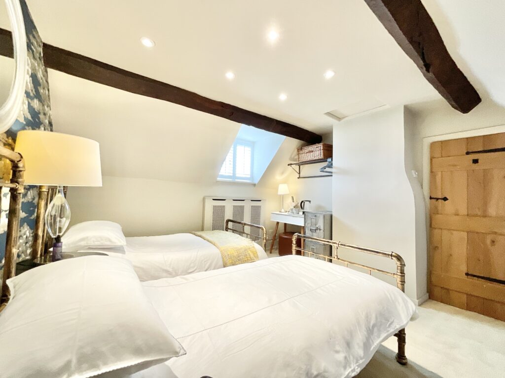 Smithy Lane, Bradley, ST18