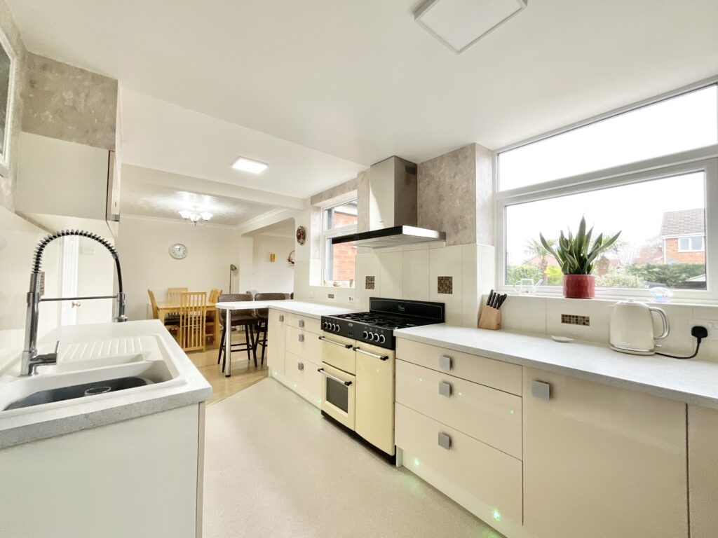 Holyrood Drive, Wistaston, CW2