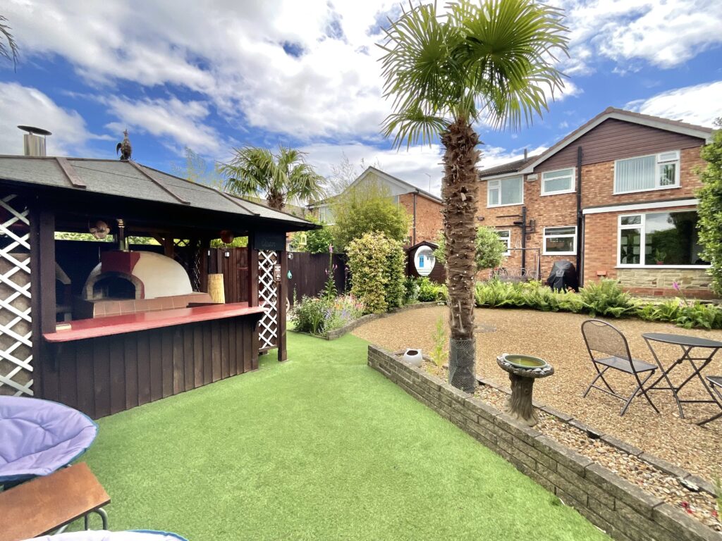 Holyrood Drive, Wistaston, CW2