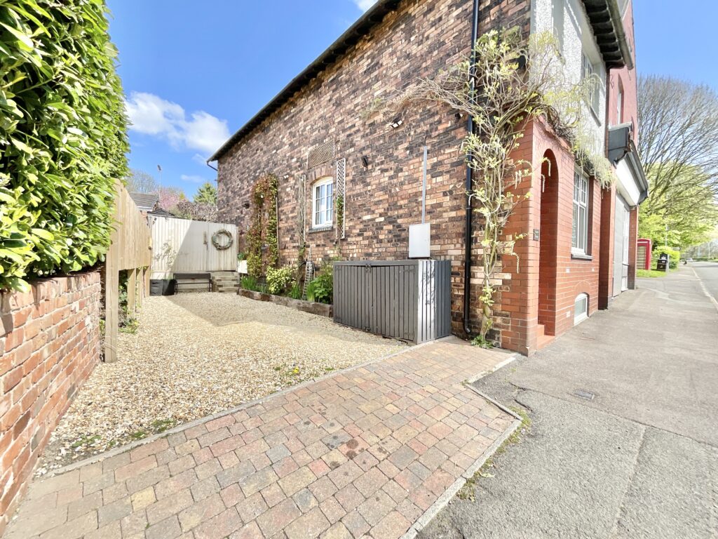 Crewe Road, Madeley Heath, CW3