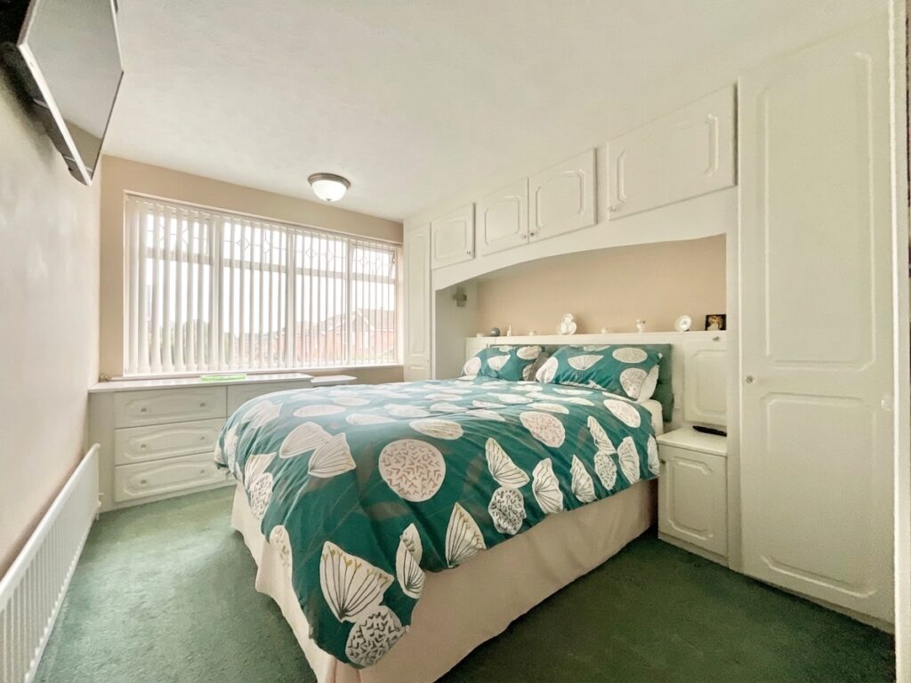 Holyrood Drive, Wistaston, CW2