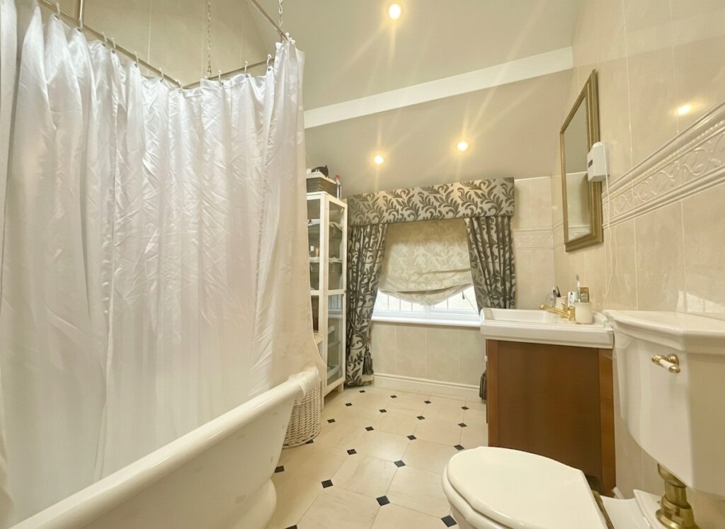 Huntersfield, Shavington, CW2