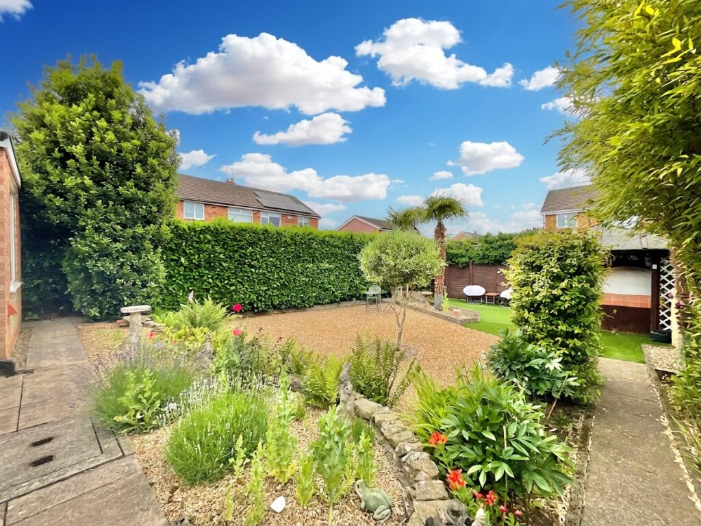 Holyrood Drive, Wistaston, CW2