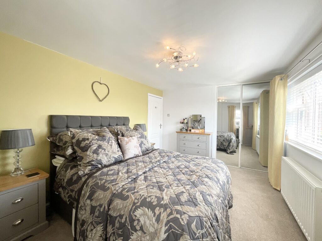 Rock Crescent, Oulton, ST15