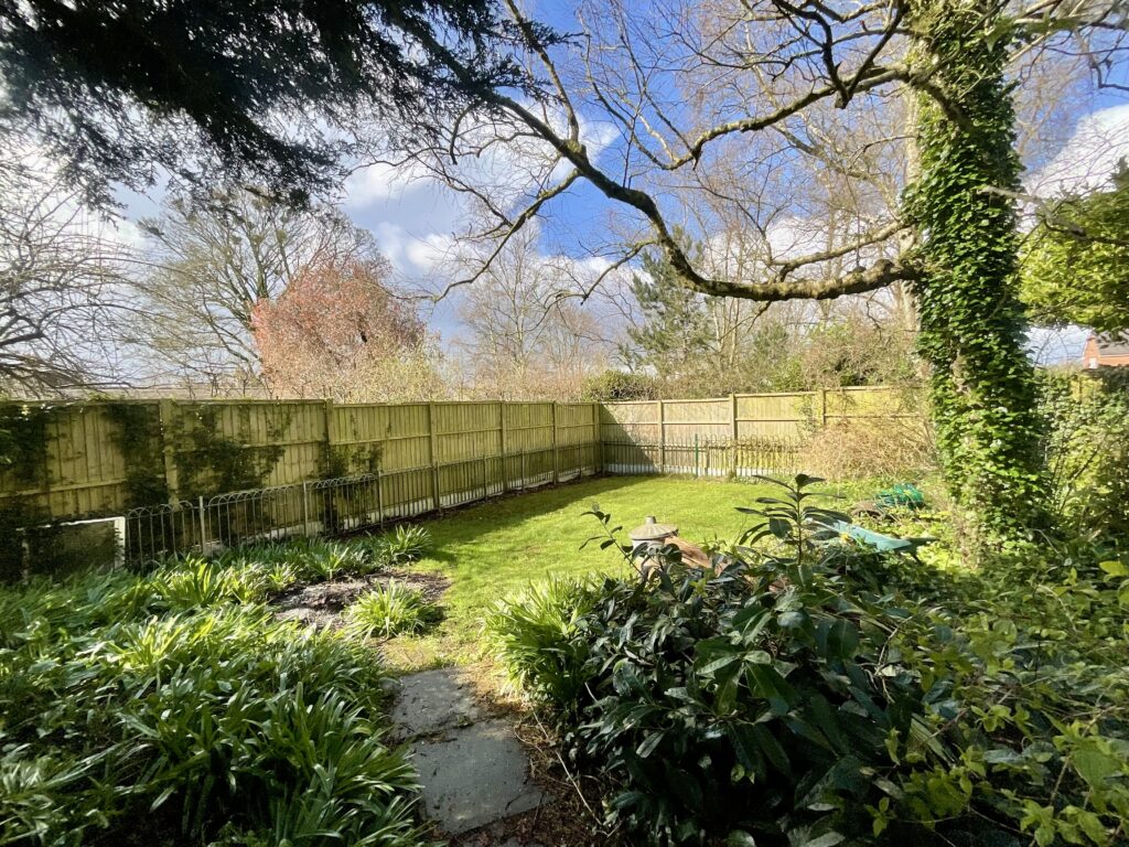 Oulton Road, Stone, ST15