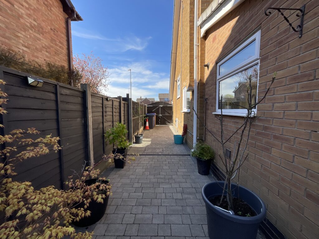 Kennedy Road, Trentham, ST4