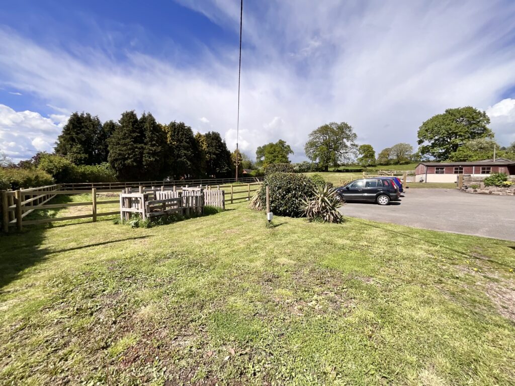 Uttoxeter Road, Checkley, ST10