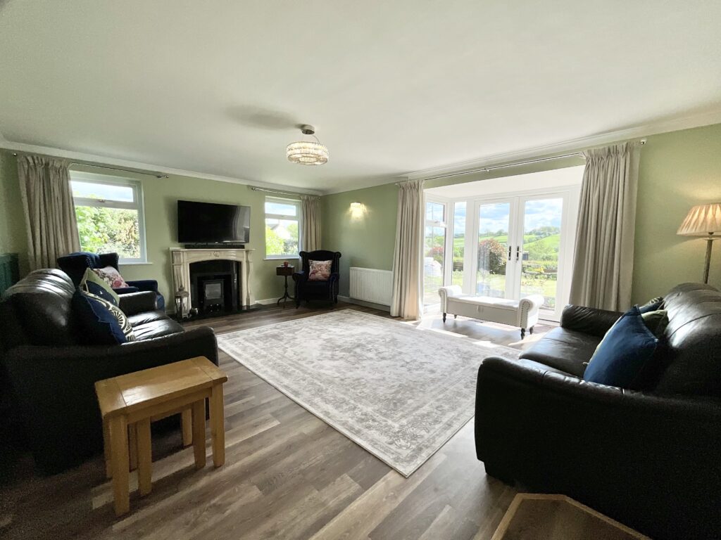 Uttoxeter Road, Checkley, ST10