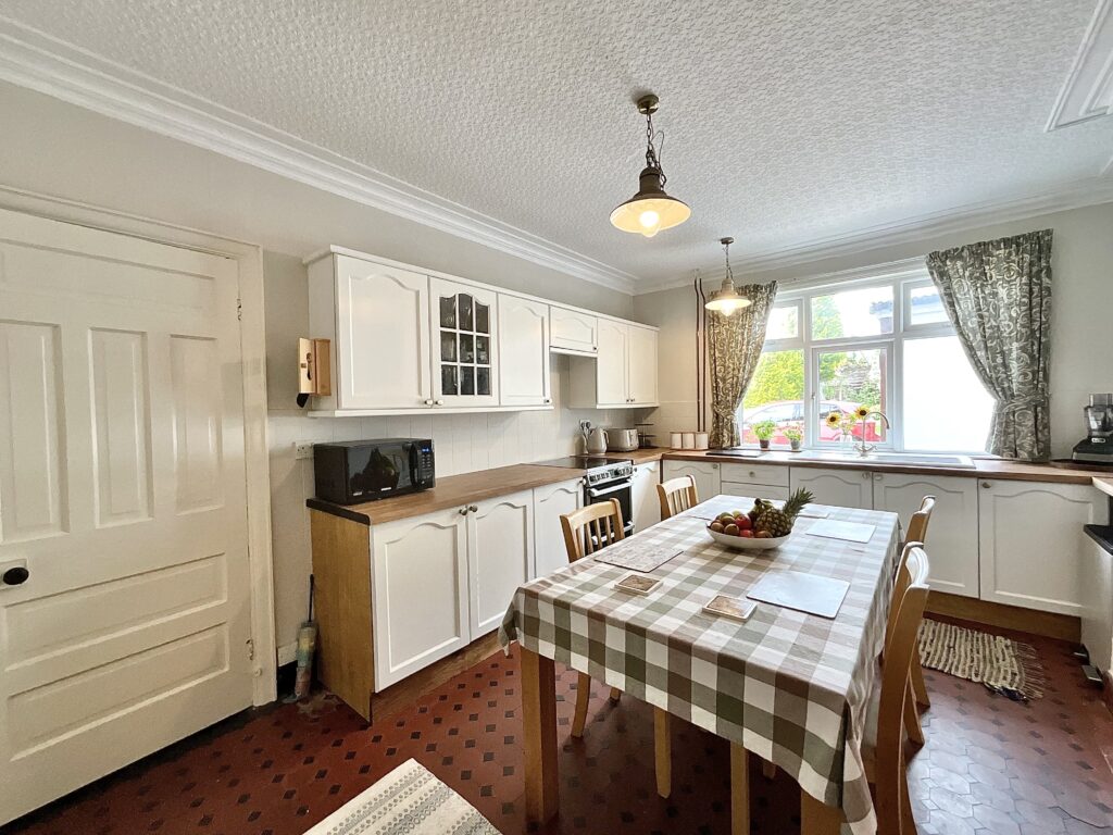 Meadow Drive, Cheadle, ST10