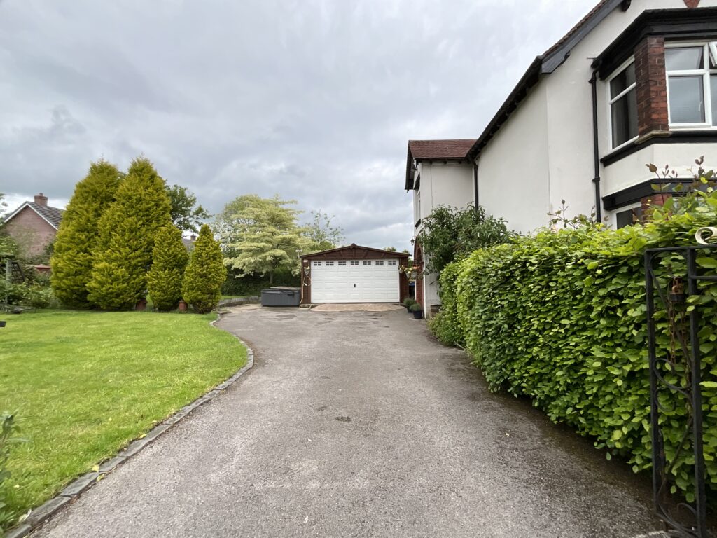 Meadow Drive, Cheadle, ST10