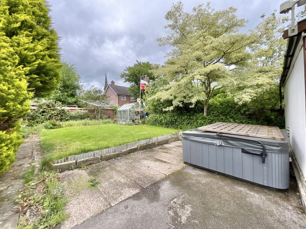 Meadow Drive, Cheadle, ST10