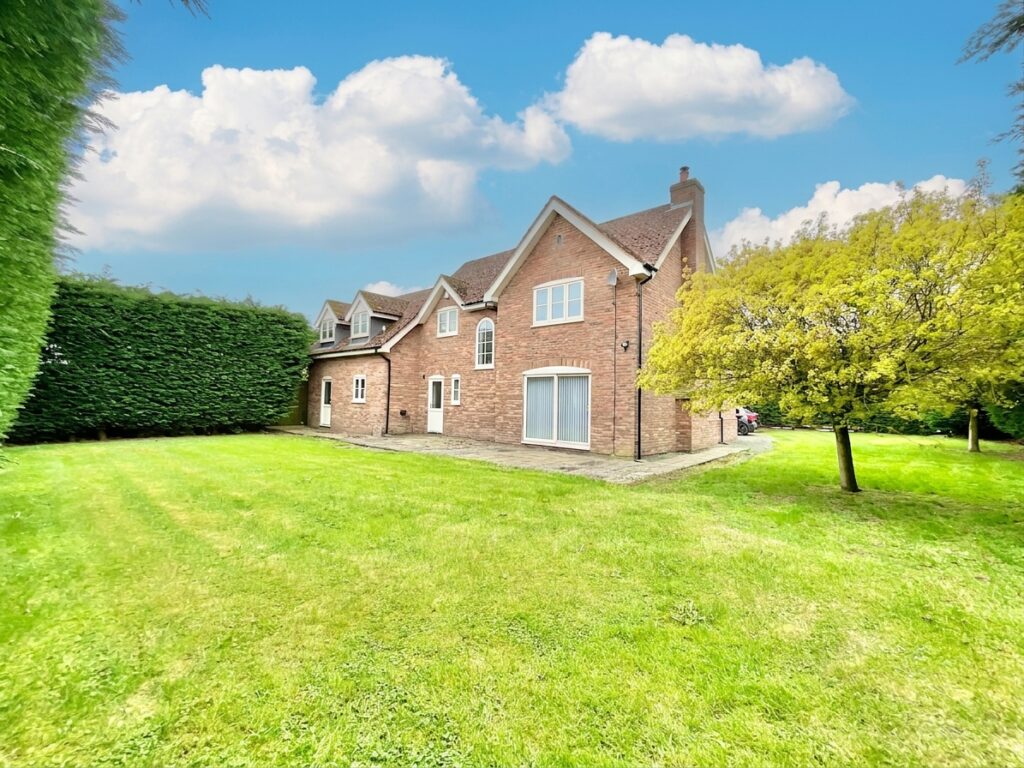 Stafford Road, Knightley, ST20