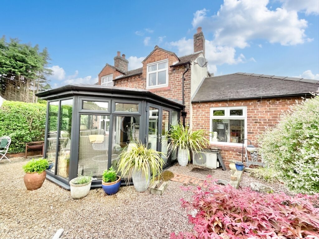 Yew Tree Lane, Wistanswick, TF9