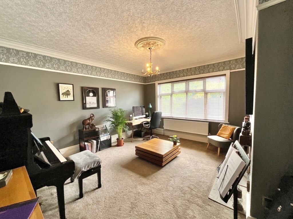 Meadow Drive, Cheadle, ST10