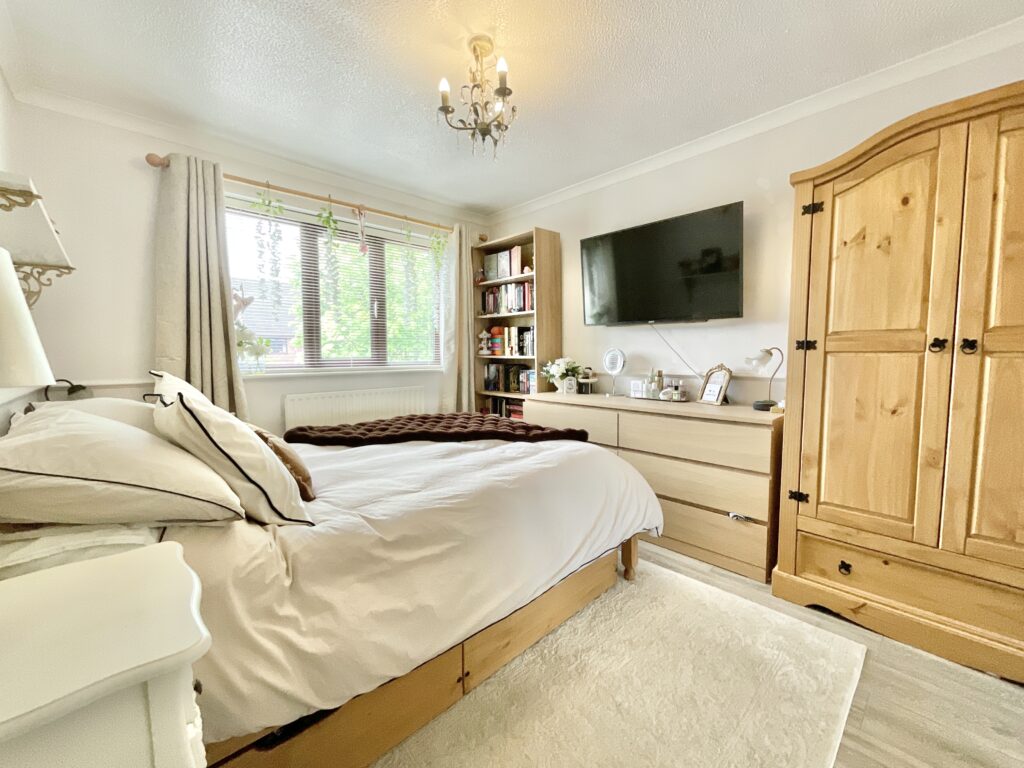 Sopwith Close, Yarnfield, ST15