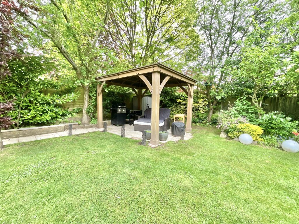Sopwith Close, Yarnfield, ST15