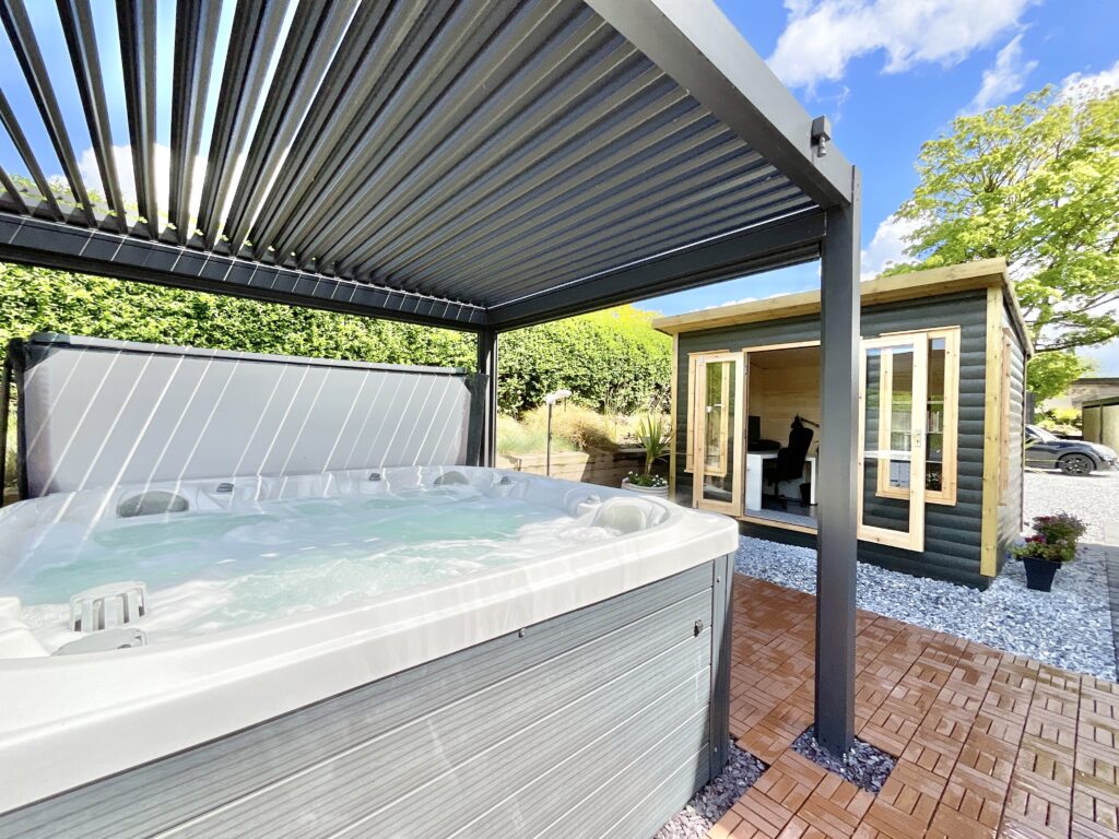 Acton, Newcastle, ST5