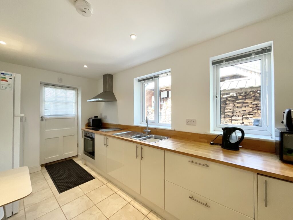 Common Lane, Stone, ST15