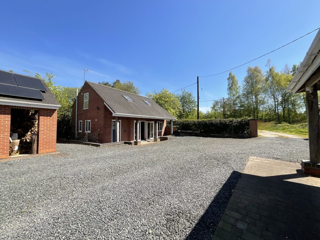 Common Lane, Stone, ST15