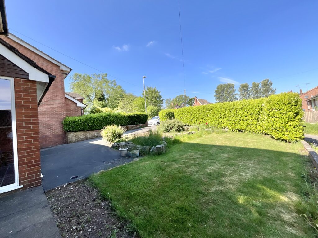 School Close, Dilhorne, ST10