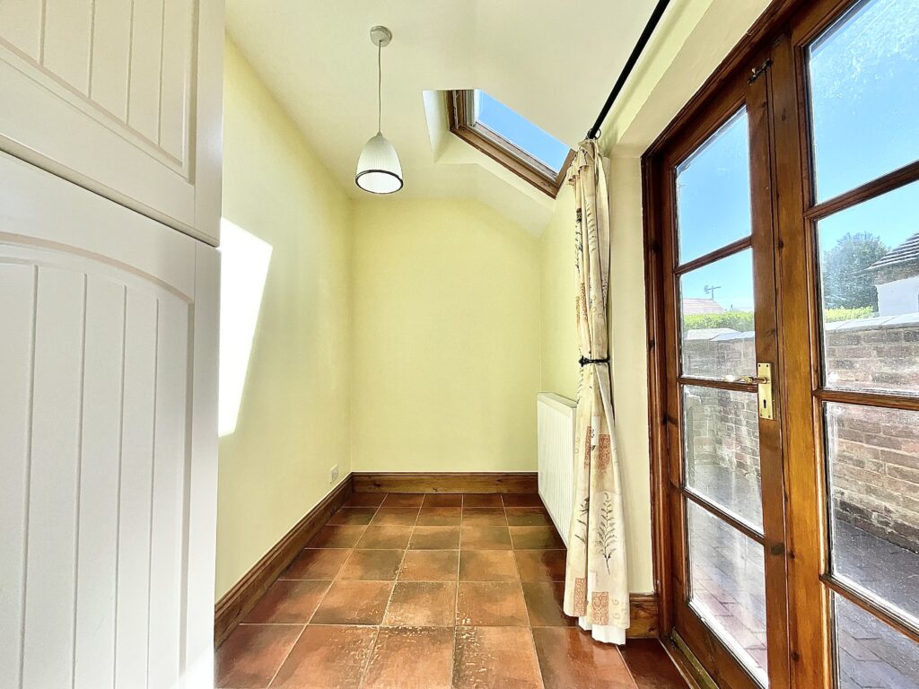 Blythe Bridge Road, Caverswall, ST11
