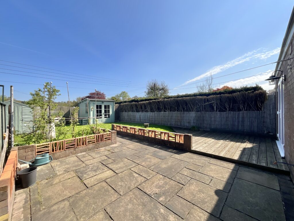 Meadow Way, Tean, ST10