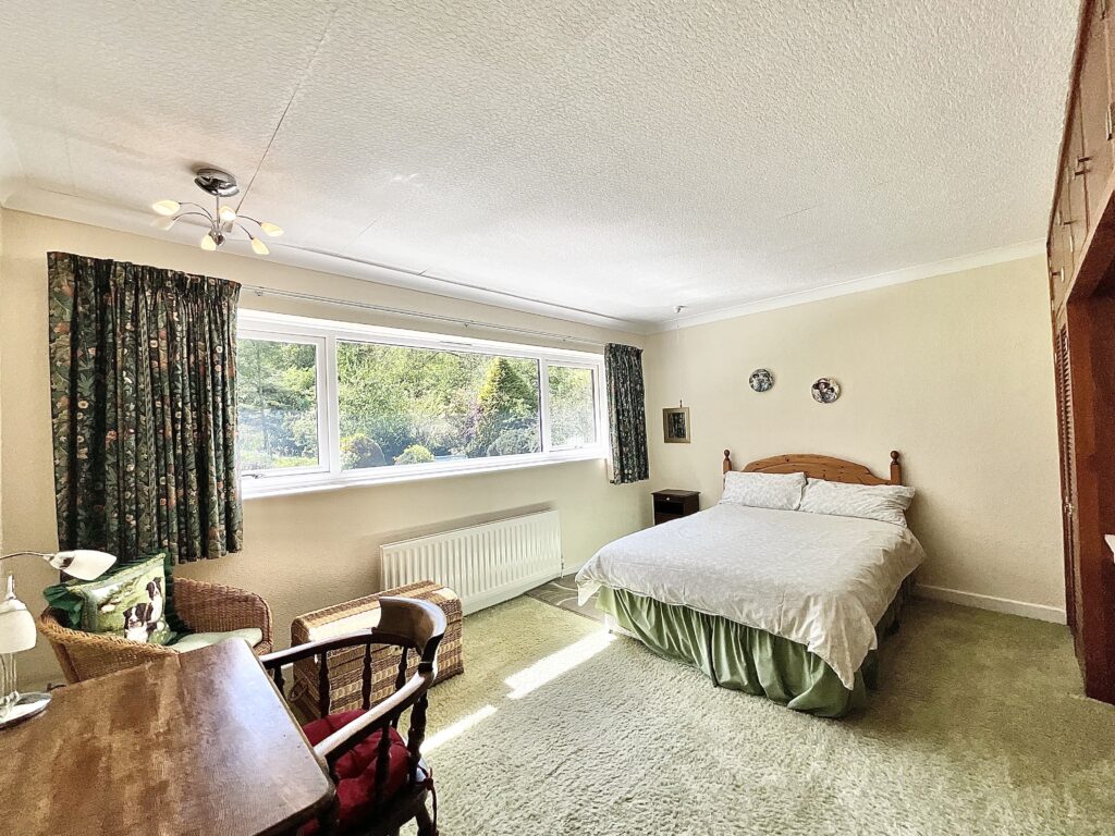 Harewood Close, Cheadle, ST10