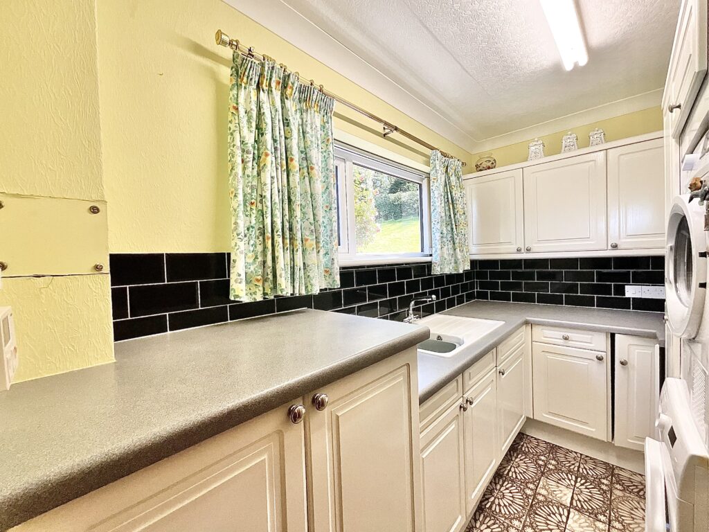 Harewood Close, Cheadle, ST10