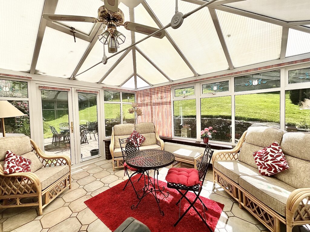Harewood Close, Cheadle, ST10