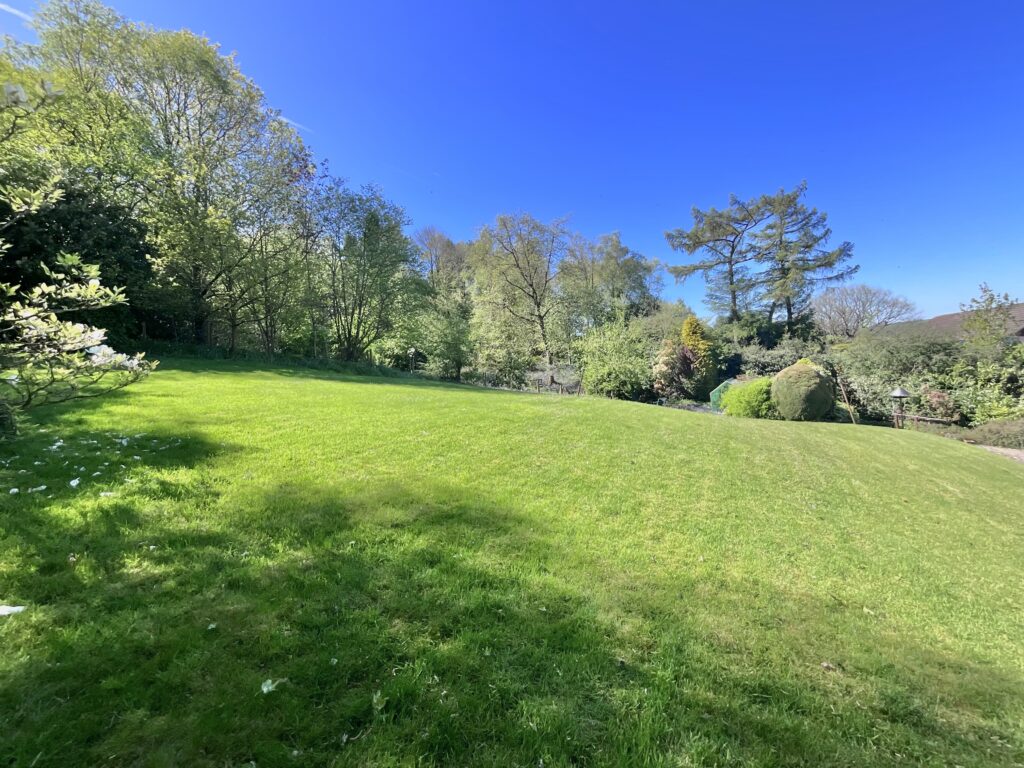 Harewood Close, Cheadle, ST10