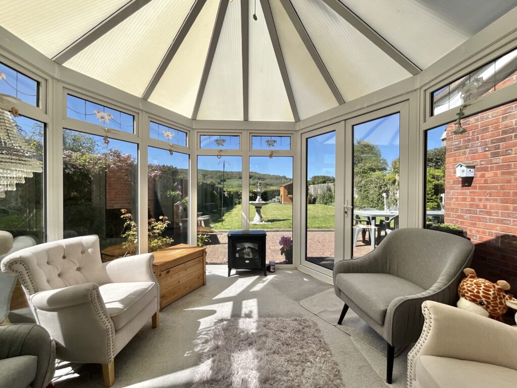 Aynsley Close, Cheadle, ST10