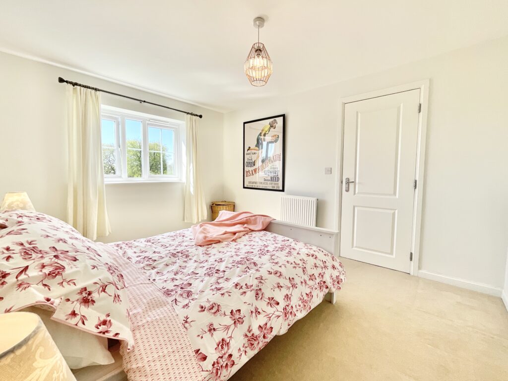 Yarnfield Parkway, Yarnfield, ST15