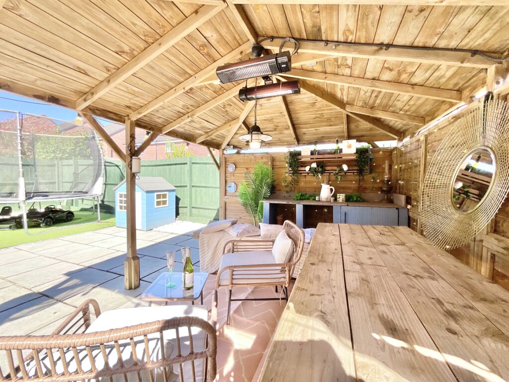 Yarnfield Parkway, Yarnfield, ST15