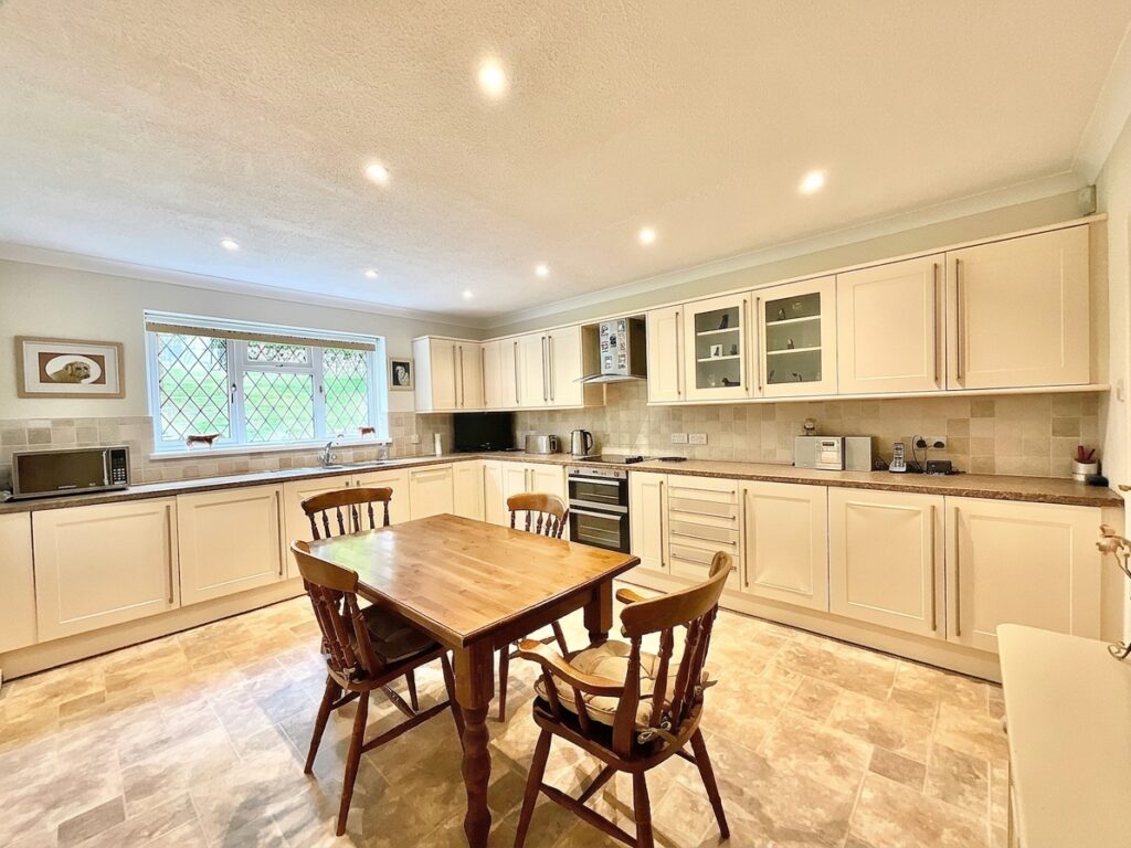 Park Drive, Cheadle, ST10