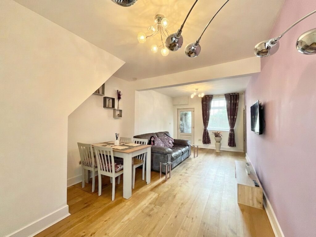 The Fillybrooks, Stone, ST15