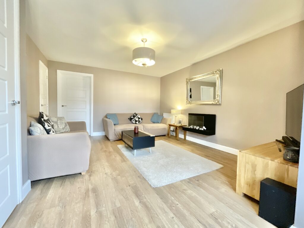 Dorney Close, Yarnfield, ST15