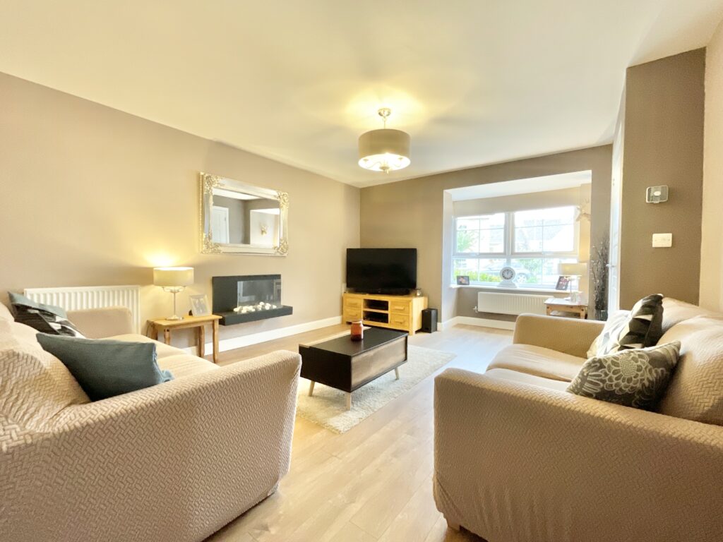 Dorney Close, Yarnfield, ST15